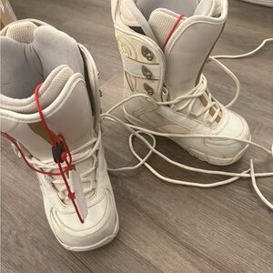 Women's White Winter Boots